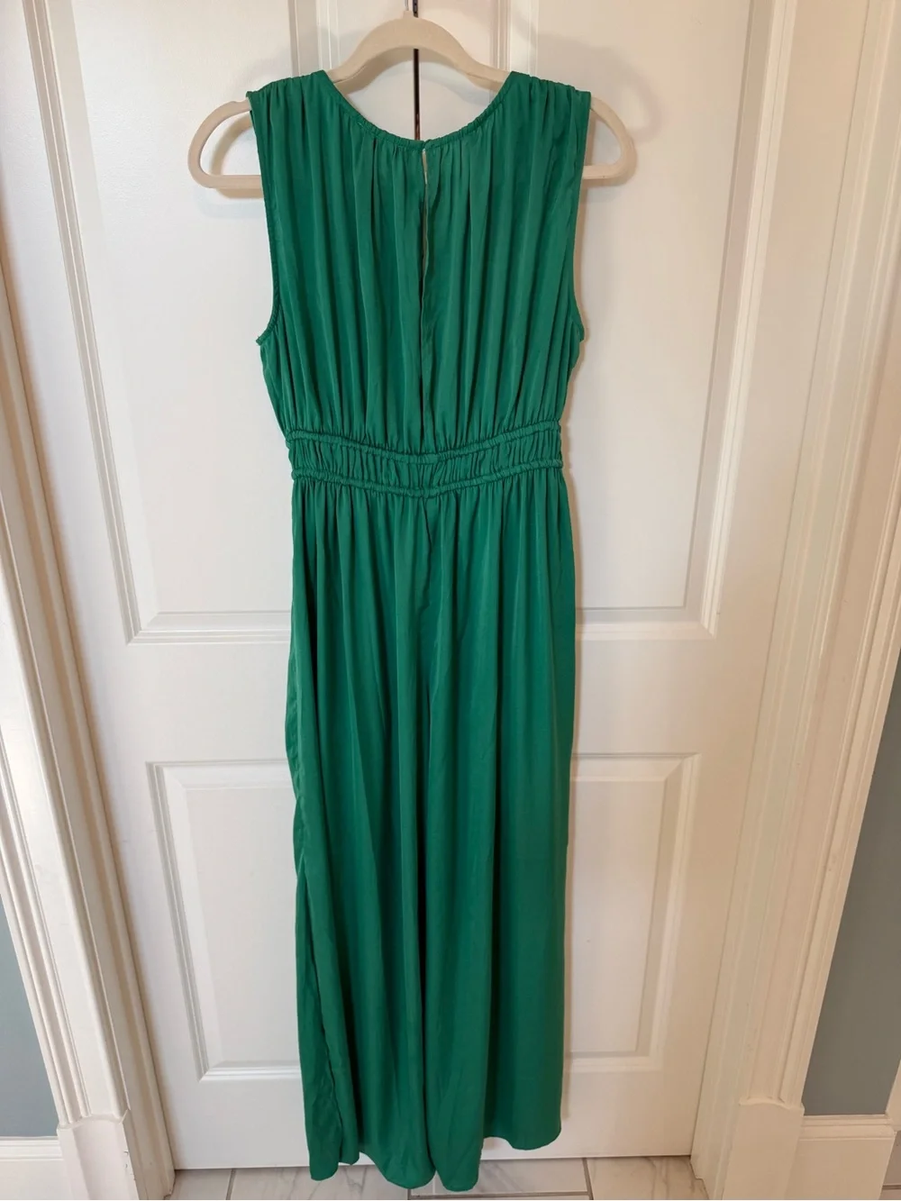 eesome sleeveless maxi